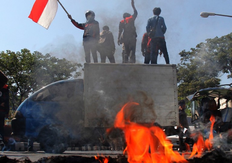 Menuntut Pertanggungjawaban Presiden