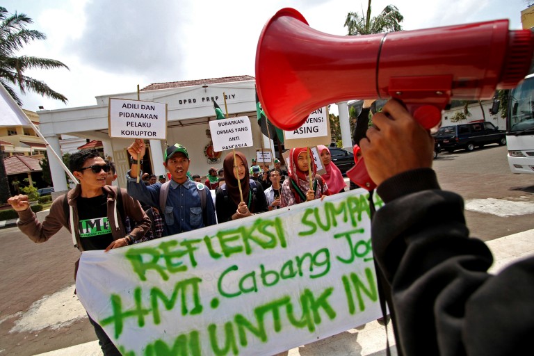 Meng-FPI-kan HMI, Meng-HMI-kan FPI