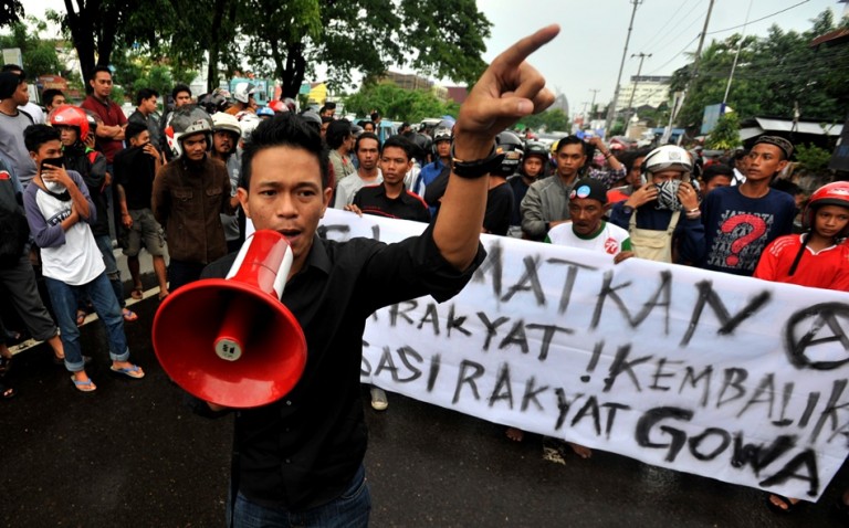 Menguatkan Demokrasi yang Rapuh