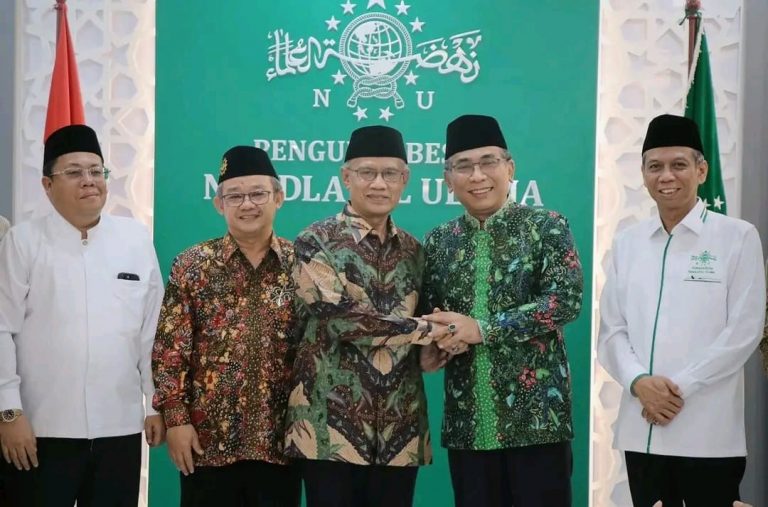 Memilih Cara Masuk Surga, Cara Muhammadiyah atau NU?
