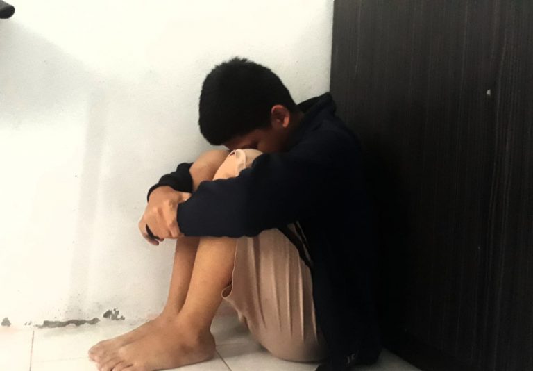 Perilaku Mengasingkan Diri pada Remaja