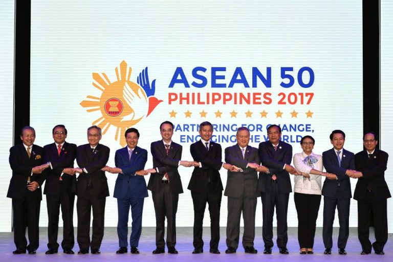 50 Tahun ASEAN, Fatamorgana Kaum Minoritas