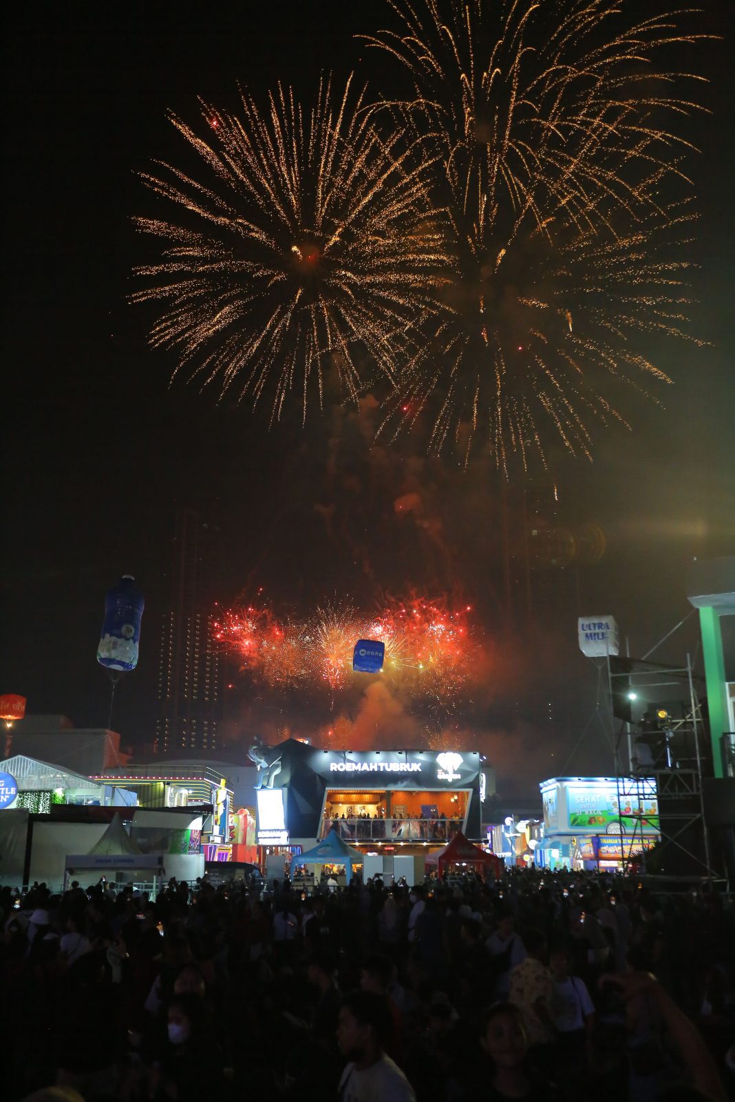 geotimes - Kemeriahan Malam Perayaan HUT DKI Jakarta di Jakarta Fair