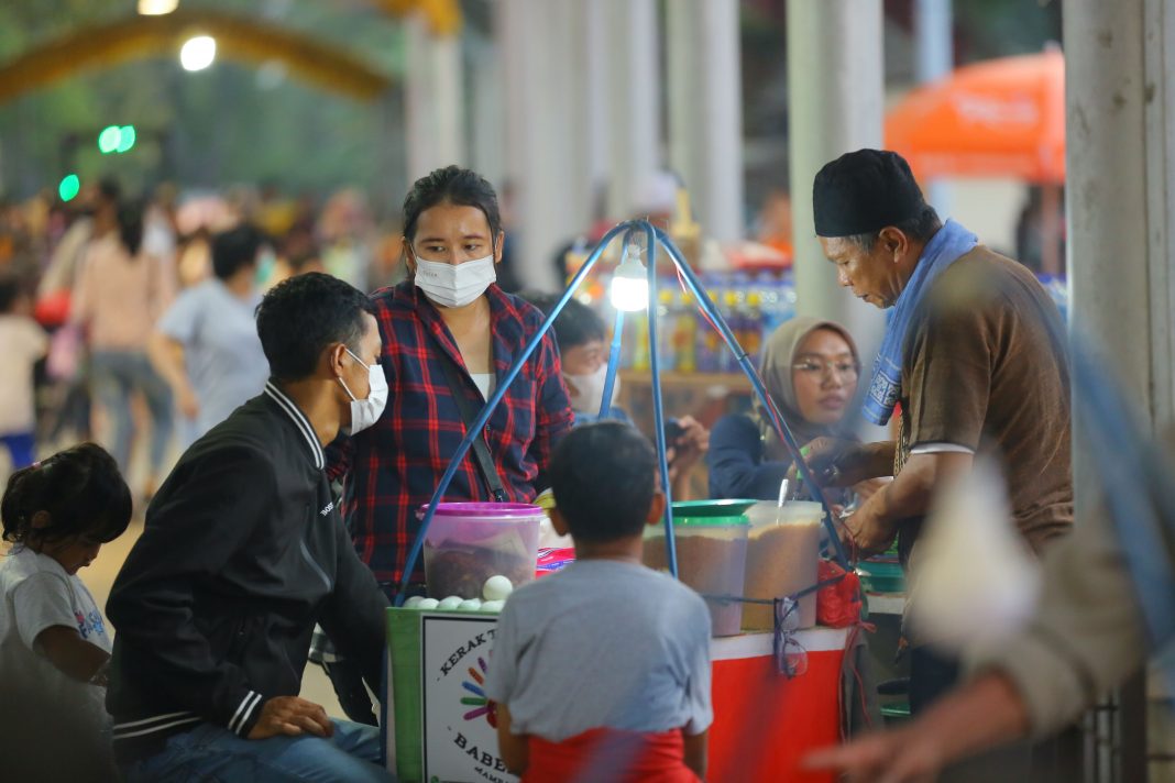 geotimes - Berkah dan Kemudahan Penjual Kerak Telor di Jakarta Fair